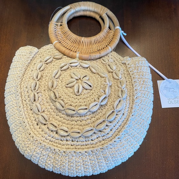 NWT Sigfrid Olsen Seashell Cream Colored Crochet
Round Bag - Picture 3 of 9
